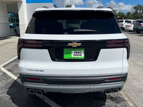 New 2027 Chevrolet Traverse LT FWD image 6