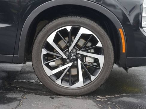 Used 2022 Mitsubishi Outlander SE FWD image 4