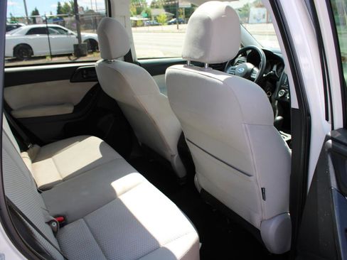 Used 2015 Subaru Forester 2.5i Premium w/ All-Weather Package AWD/4WD image 14