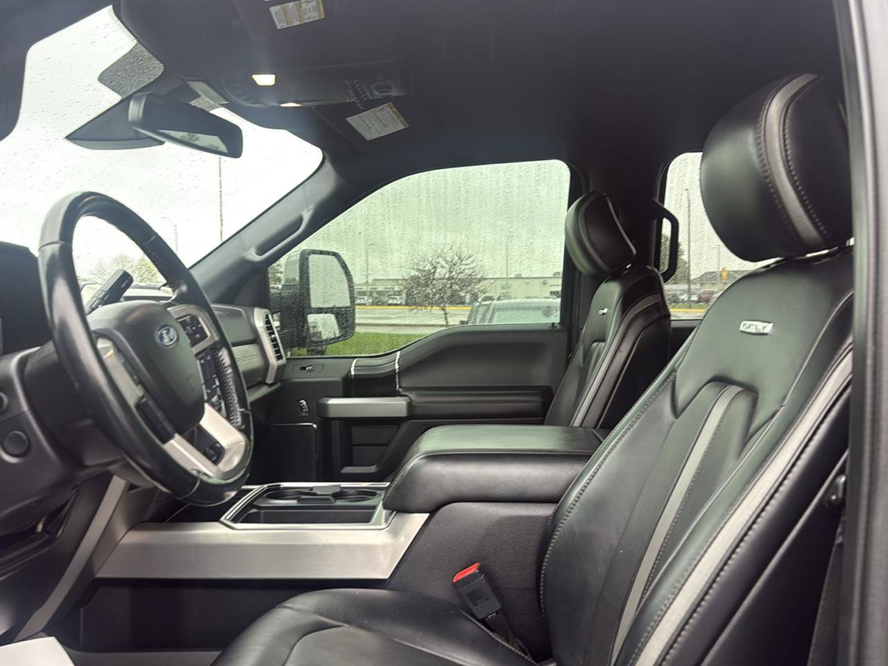 Used 2019 Ford F250 Platinum w/ FX4 Off-Road Package AWD/4WD image 13