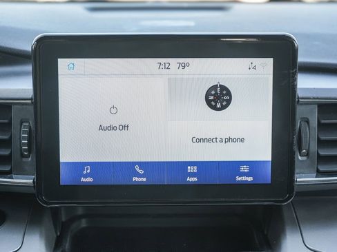 Used 2021 Ford Explorer XLT w/ Equipment Group 202A AWD/4WD image 18
