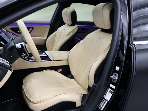 Used 2025 Mercedes-Benz S 63 AMG S image 12
