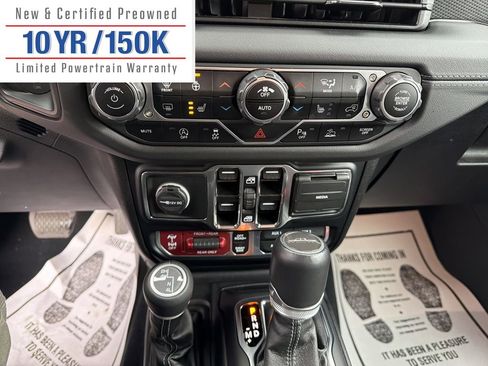 Used 2024 Jeep Gladiator Rubicon w/ Technology Group image 22