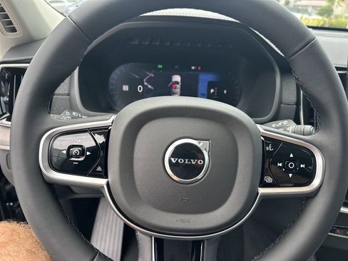 New 2026 Volvo XC90 B5 Ultra w/ Protection Package Premier image 18