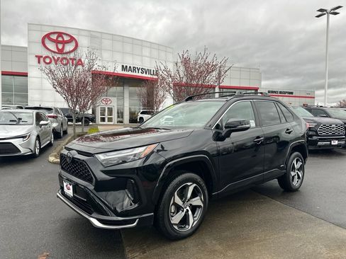 Certified 2025 Toyota RAV4 SE AWD/4WD image 1