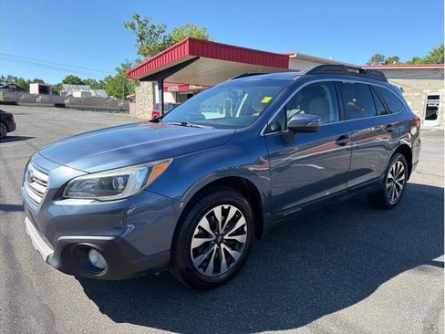 Used 2017 Subaru Outback 2.5i Limited w/ Popular Package #5 image 3