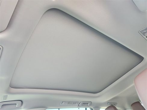 New 2026 Toyota Grand Highlander Platinum image 19