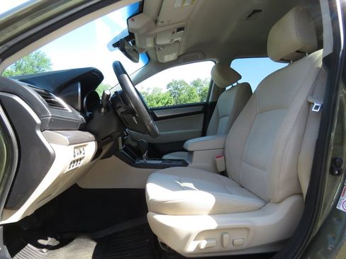 Used 2019 Subaru Outback 2.5i Premium AWD/4WD image 10