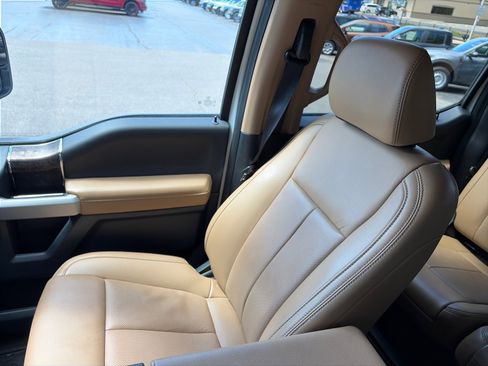 Used 2022 Ford F250 Lariat w/ Lariat Ultimate Package AWD/4WD image 17