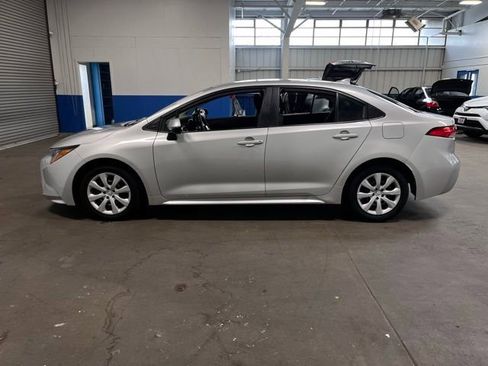 Used 2024 Toyota Corolla LE FWD image 6