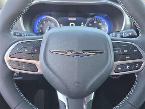 New 2026 Chrysler Pacifica Select image 20