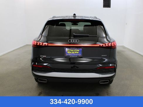 New 2025 Audi Q5 Premium image 3