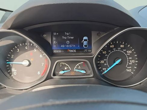 Used 2017 Ford Escape SE w/ Equipment Group 201A image 25