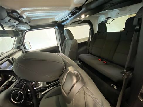 Used 2021 Jeep Wrangler Sport S image 13