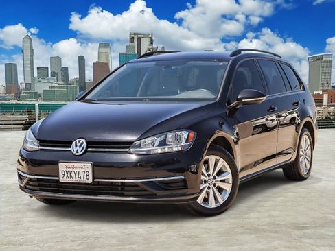 Used 2018 Volkswagen Golf S AWD/4WD image 1
