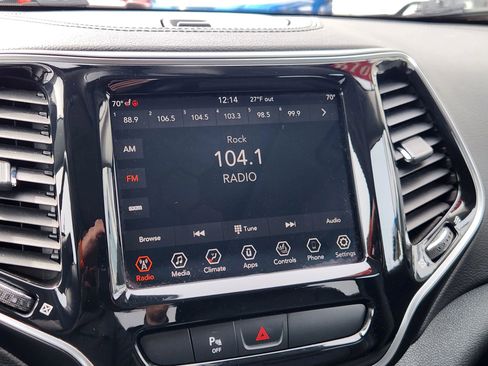 Used 2019 Jeep Cherokee Limited AWD/4WD image 34