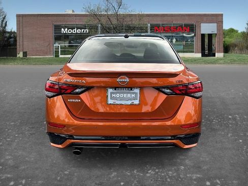 Certified 2025 Nissan Sentra SR FWD image 3