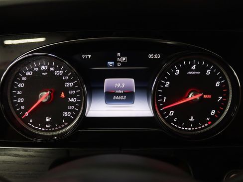 Used 2018 Mercedes-Benz E 400 Coupe image 25