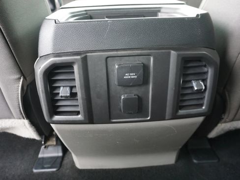 Used 2015 Ford F150 XLT w/ Equipment Group 302A Luxury AWD/4WD image 17