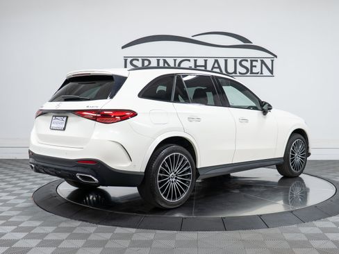 Used 2023 Mercedes-Benz GLC 300 4MATIC image 5
