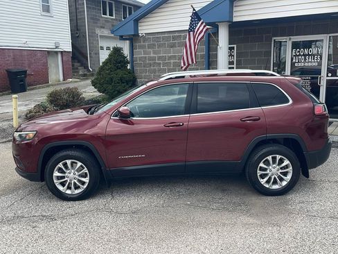 Used 2019 Jeep Cherokee Latitude w/ Cold Weather Group AWD/4WD image 7