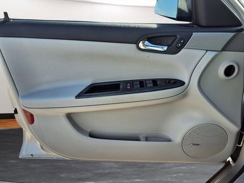 Used 2006 Chevrolet Impala SS w/ Convenience Package image 15