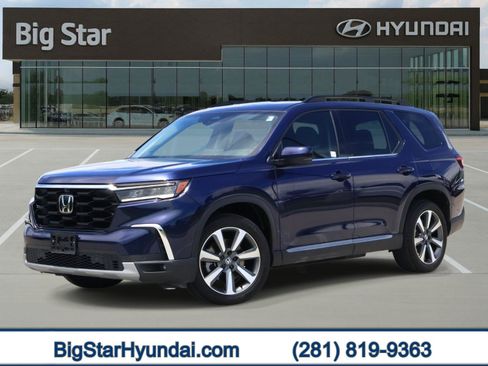 Used 2025 Honda Pilot Elite image 1