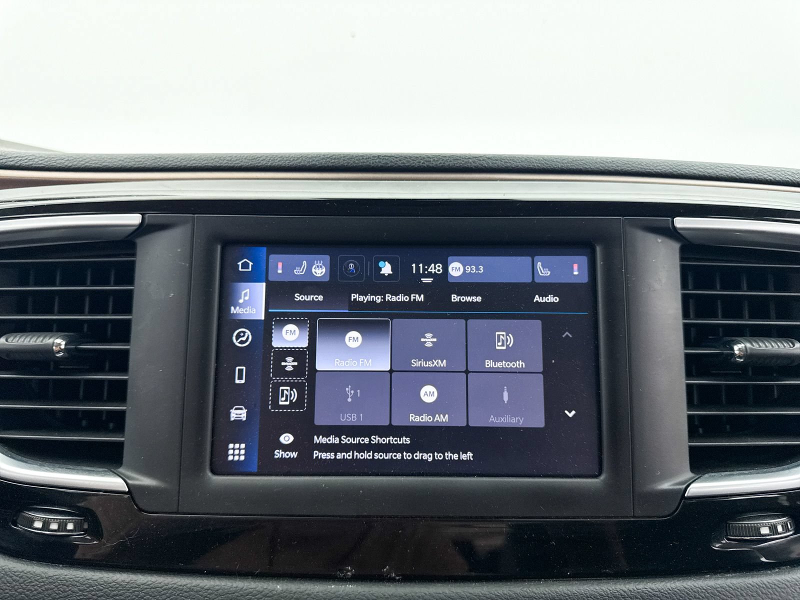 Used 2023 Chrysler Voyager LX FWD image 23
