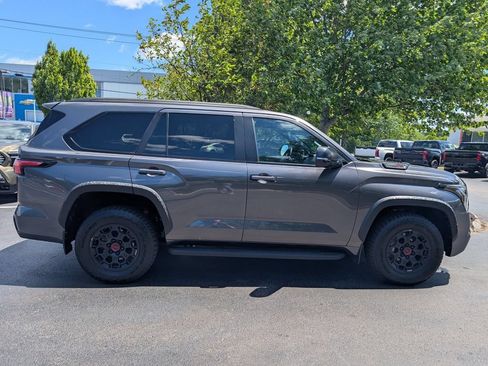 Used 2024 Toyota Sequoia TRD Pro AWD/4WD image 10