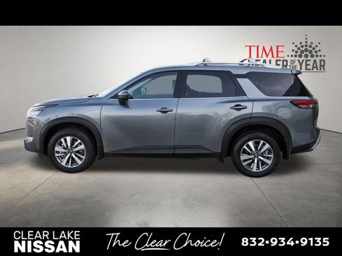Certified 2025 Nissan Pathfinder SL FWD image 4
