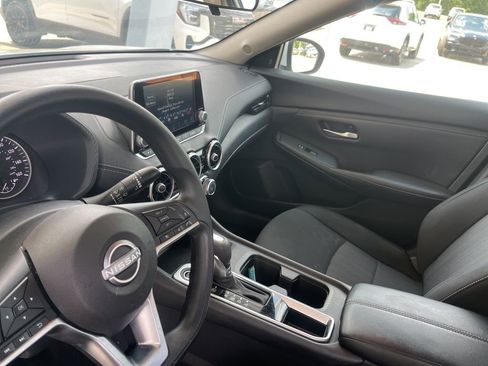 Used 2024 Nissan Sentra SV FWD image 10
