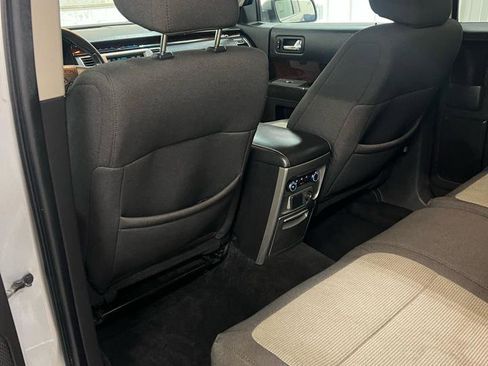 Used 2011 Ford Flex SEL FWD image 24