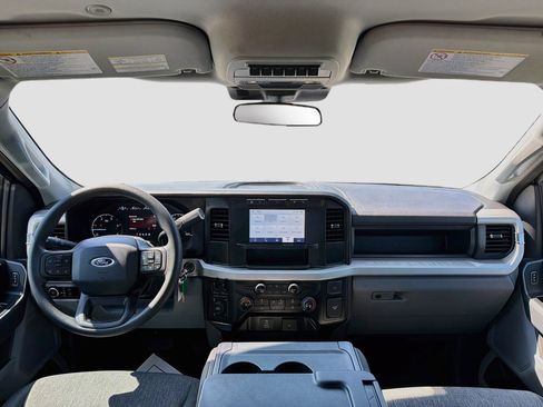 Used 2024 Ford F250 XL w/ STX Appearance Package AWD/4WD image 23