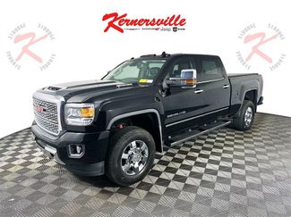 Used 2018 GMC Sierra 3500 Denali w/ Duramax Plus Package video 3