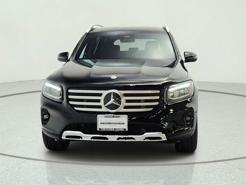 Used 2024 Mercedes-Benz GLB 250 image 2