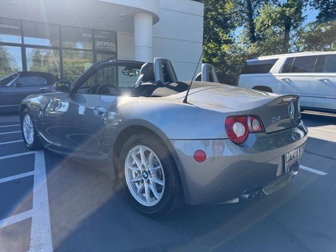 Used 2005 BMW Z4 2.5i RWD image 3