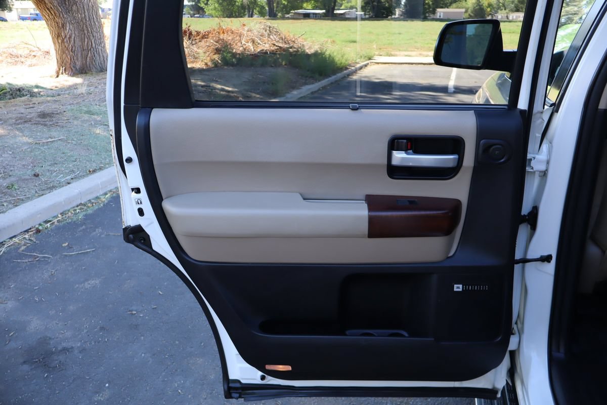 Used 2014 Toyota Sequoia Platinum RWD image 26