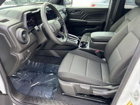Used 2025 Chevrolet Colorado Trail Boss AWD/4WD image 9