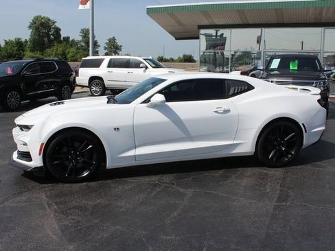 Used 2021 Chevrolet Camaro SS RWD image 7