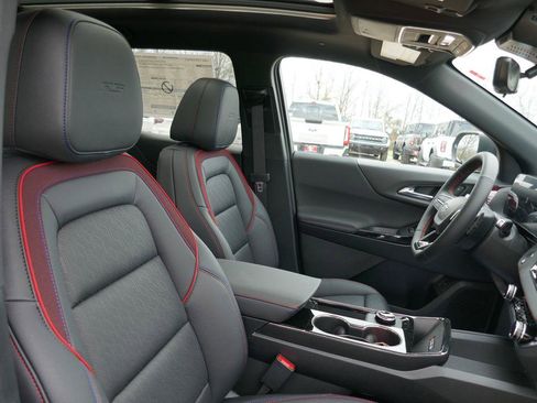 New 2026 Chevrolet Equinox RS w/ Convenience Package III AWD/4WD image 10