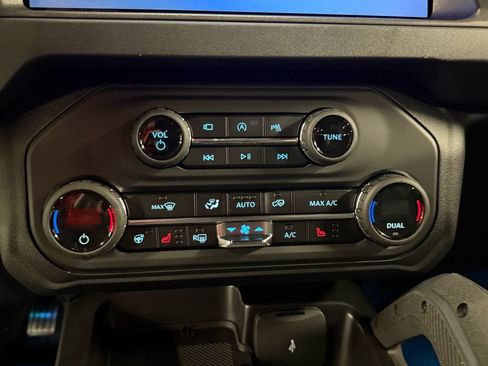 New 2026 Ford Bronco Badlands AWD/4WD image 17