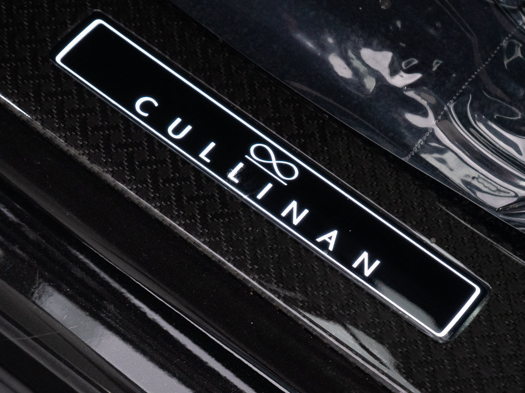 Certified 2023 Rolls-Royce Cullinan Black Badge w/ Driver's Package AWD/4WD image 14
