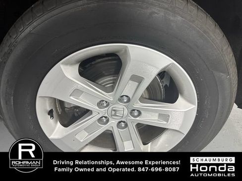 Used 2023 Honda Pilot LX image 6