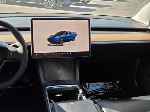 Used 2023 Tesla Model 3 Standard Range RWD image 16