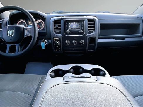 Used 2018 RAM 1500 Express w/ Black Ram 1500 Express Group AWD/4WD image 8