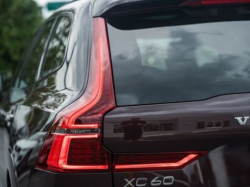 New 2026 Volvo XC60 T8 Plus w/ Protection Package Premier AWD/4WD image 7