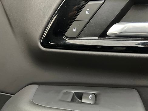 Used 2025 Chevrolet Tahoe LT image 25