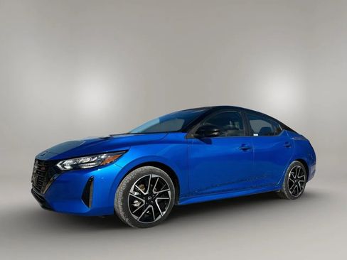 Used 2024 Nissan Sentra SR w/ SR Premium Package image 13