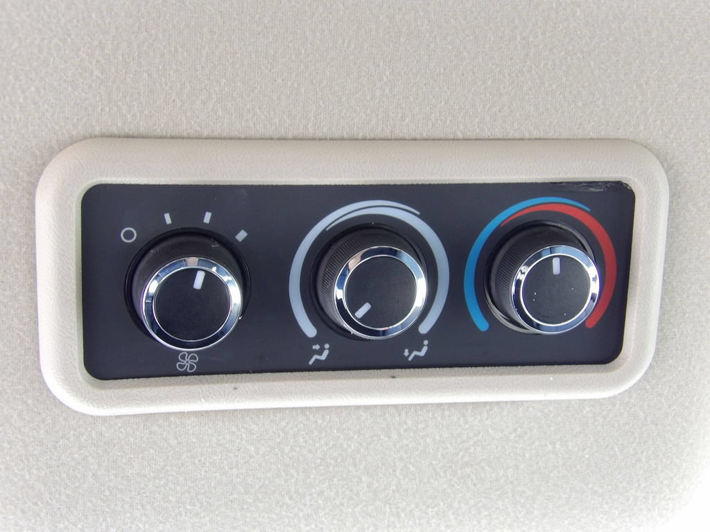 Used 2021 Chevrolet Express 3500 LT w/ LT Preferred Equipment Group RWD image 21