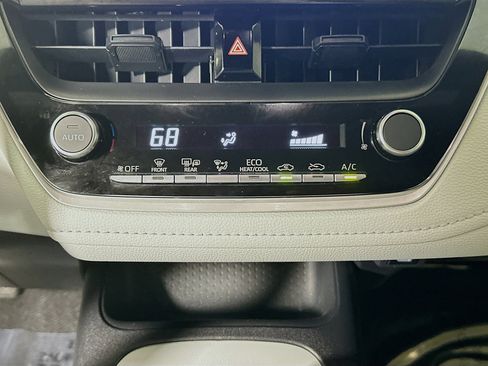 Used 2023 Toyota Corolla SE image 23